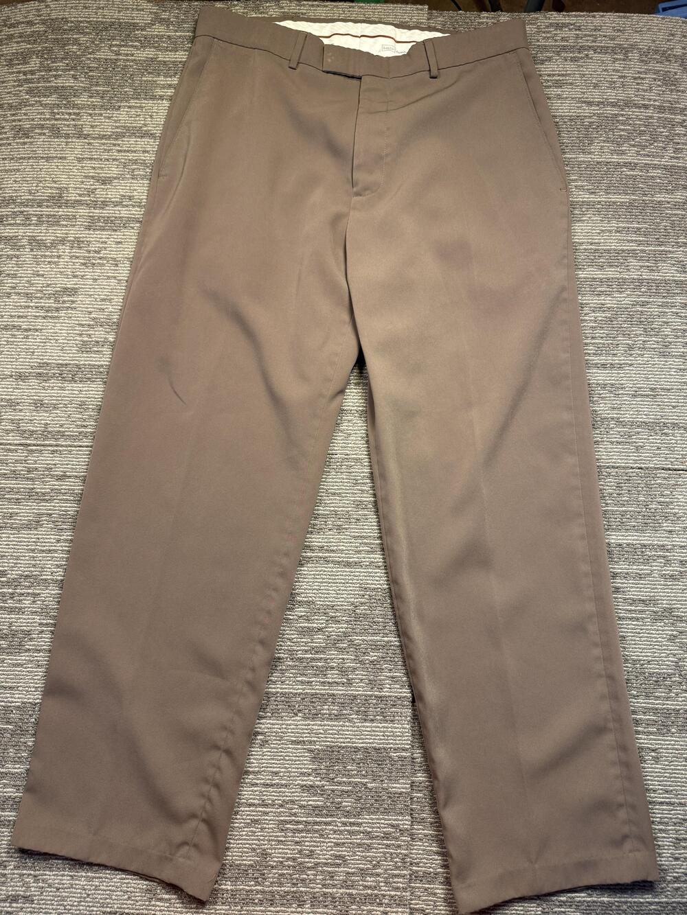 Haggar Dress Pants Mens 34x30 Brown Classic Fit Flat Front Straight Leg Casual